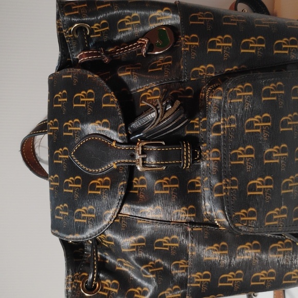 Dooney & Bourke Gretta Leather Backpack Beautiful Bag! - Picture 3 of 11